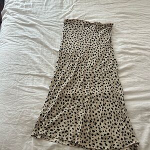 Moon River banded midi skirt size M